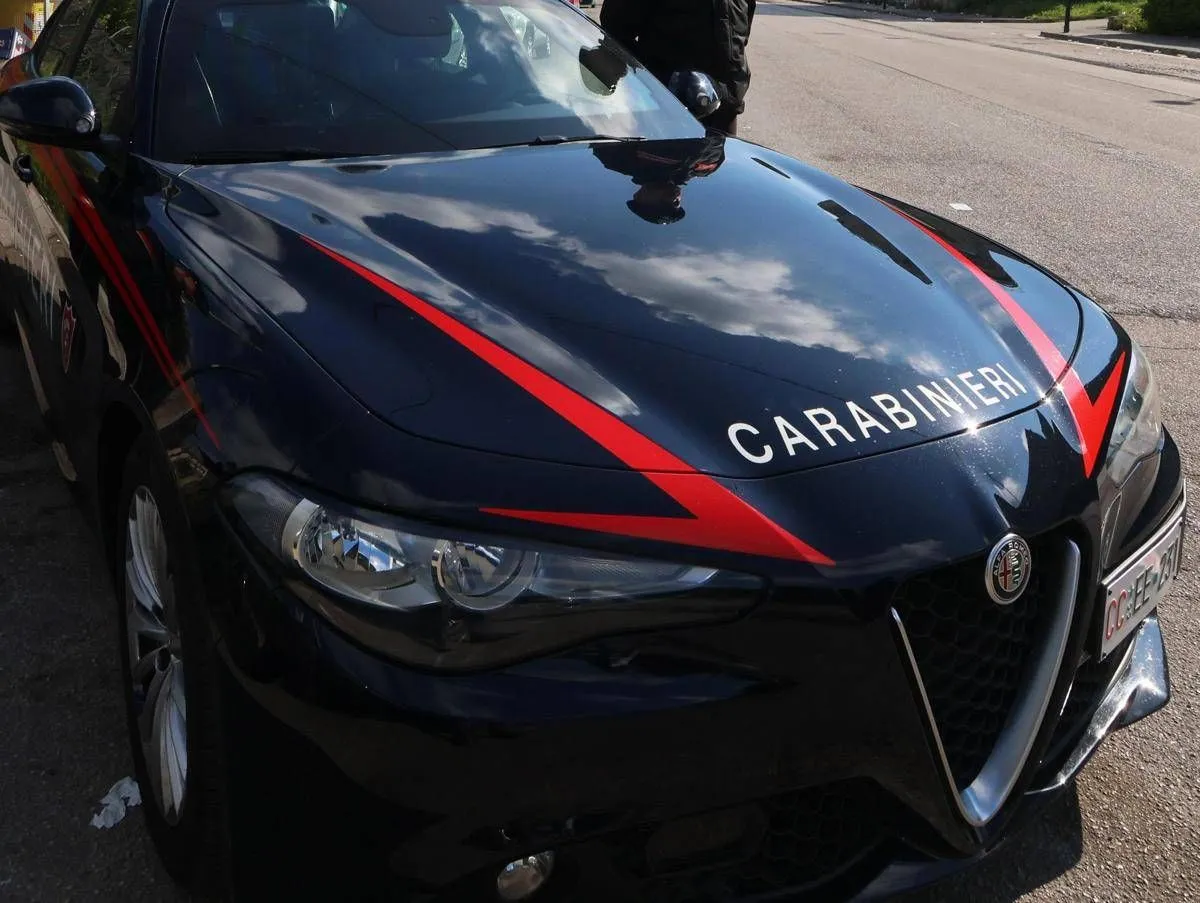 Esplosione al Comune di Montelibretti. Il sindaco: “Un miracolo, il botto ha scardinato una parete”