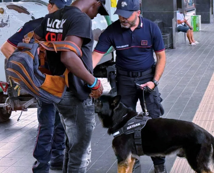 Psicofarmaci come stupefacenti: a Roma la nuova frontiera dello spaccio di pillole da mixare con l'alcol