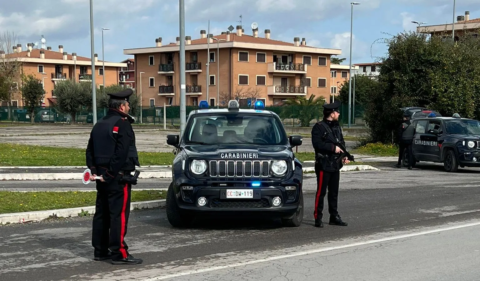 Droga e una pistola con matricola abrasa inchiodano un 53enne residente a Guidonia