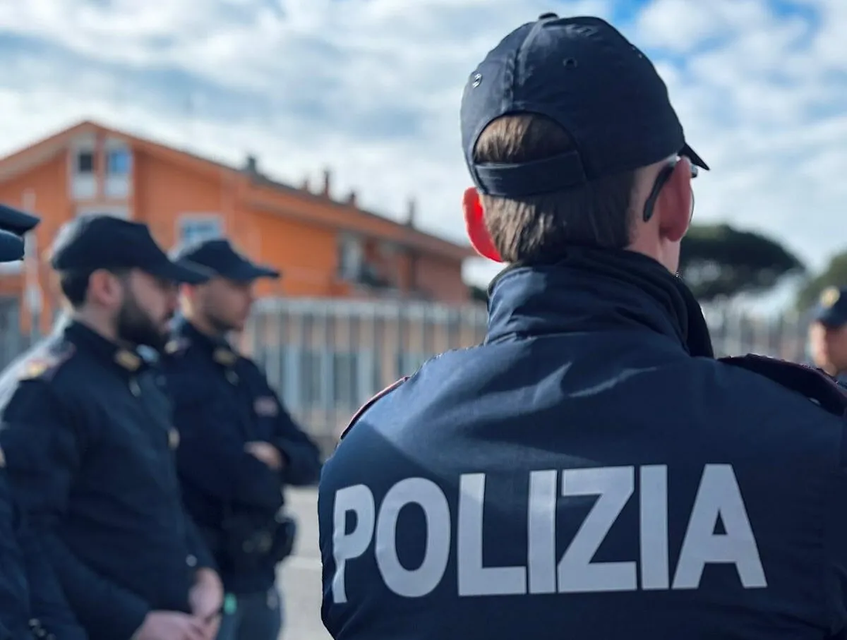 Perdono il telefono durante un'aggressione: arrestati quattro giovani per le rapine al Pigneto