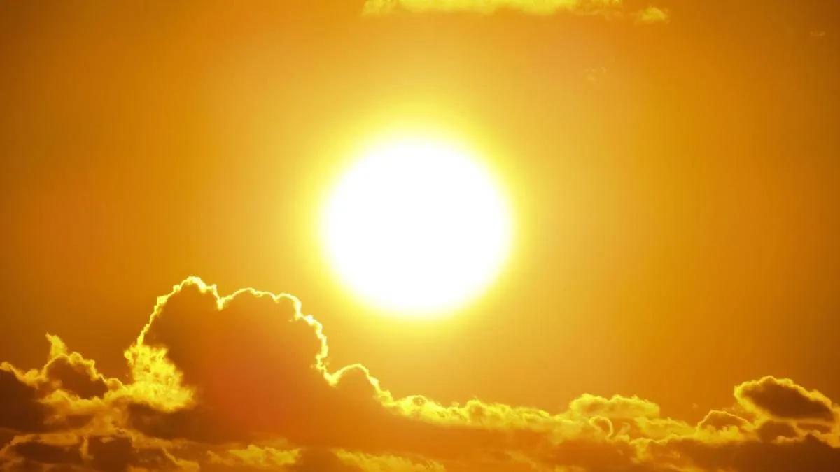 Caldo non cede nel weekend, sabato tornano i bollini arancioni: le città più roventi
