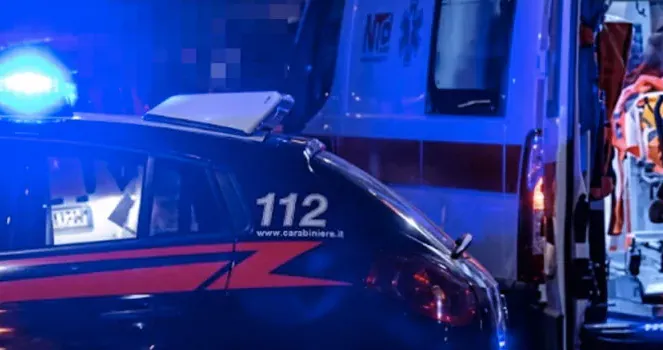 Alba di terrore a Largo Preneste: 21enne accoltellato alla schiena e al volto in un bar