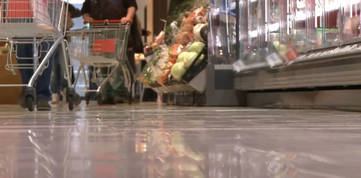 Richiamo alimentare per salmone e formaggio, rischio Listeria: marchi, lotti e prodotti da non consumare