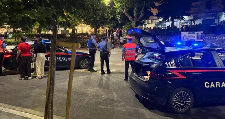 Pensava di sfuggire ai controlli sulla movida ad Artena in motociclo: patente ritirata