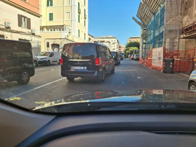 Una città sotto assedio. Nel totale silenzio - TRC Giornale