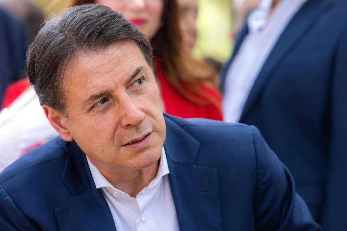 Ucraina, Conte: "No armi a Kiev, altrimenti siamo come il governo Meloni"