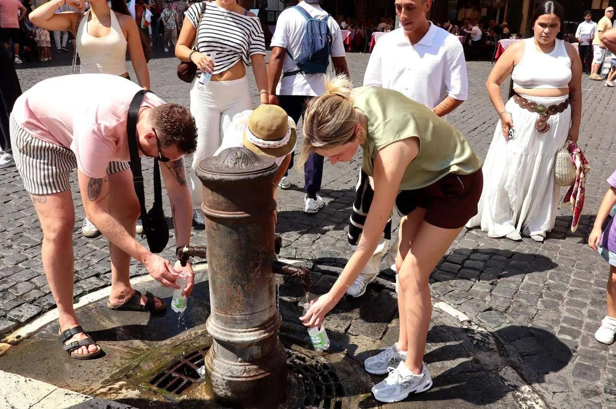 Caldo a Roma, il 28 agosto è bollino rosso: picco di calore e rischi anche per chi è sano