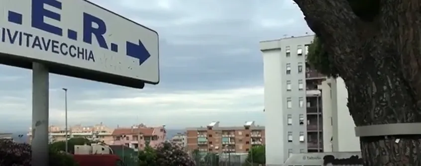 Palazzi ATER nel degrado tra ascensori guasti e disagi per gli anziani a Civitavecchia (VIDEO)